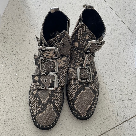 steve madden snake boots - Picture 1 of 4